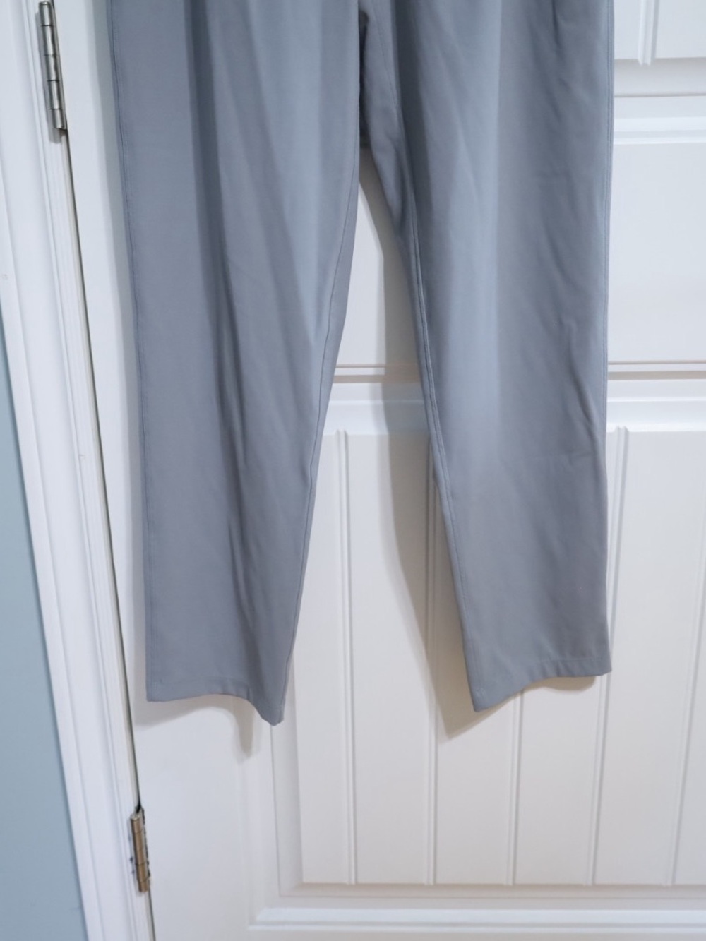 Lululemon Stretch High Rise 7/8 Length Pant in Rhino Grey Womens Size 4 - Picture 3 of 10